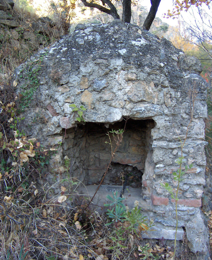 Antiguo sistema de captación de la fuente del Barrimedio, la Ayna Alquibir de los habices.